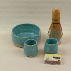 Ensemble Matcha: Bol, support à fouet, 2 tasses 0.6 dl